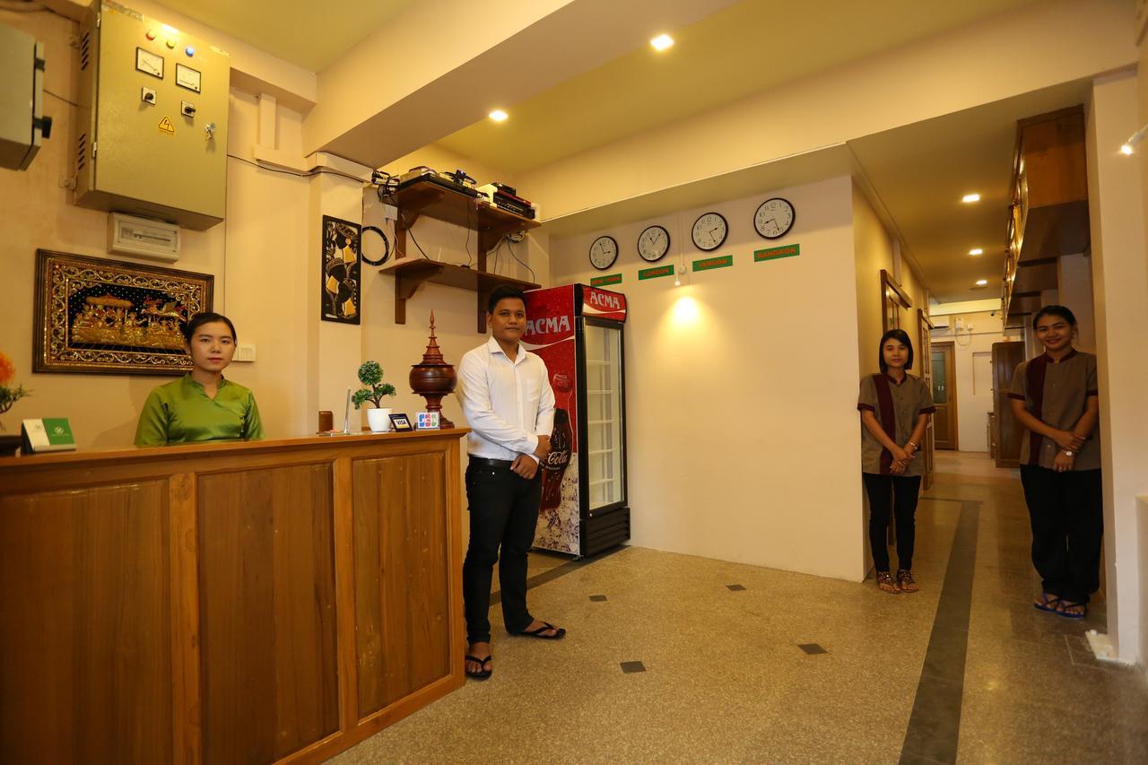 Hostel H Way Γιανγκόν Εξωτερικό φωτογραφία
