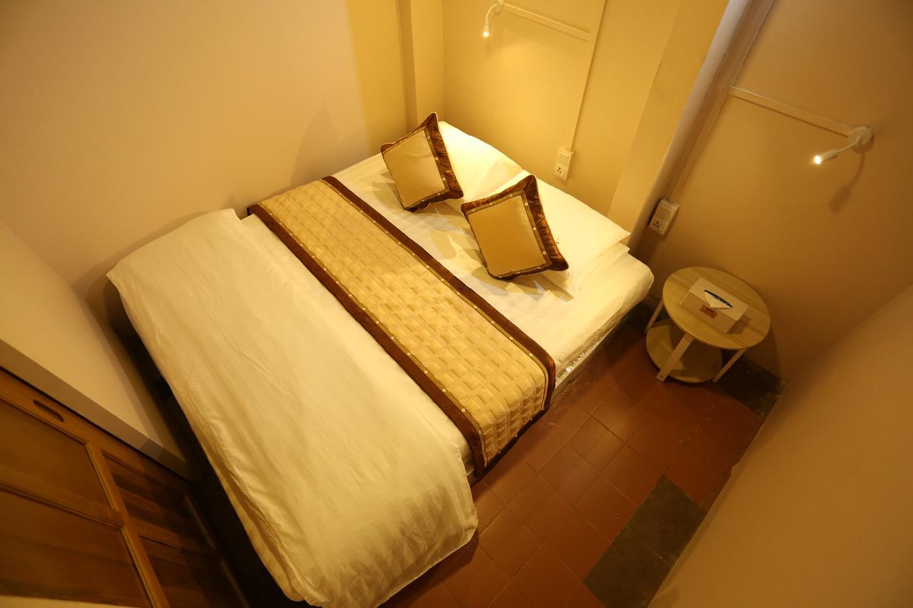 Hostel H Way Γιανγκόν Εξωτερικό φωτογραφία