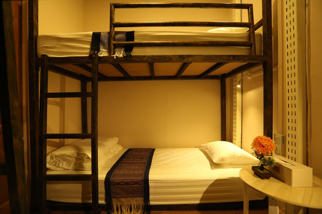 Hostel H Way Γιανγκόν Εξωτερικό φωτογραφία