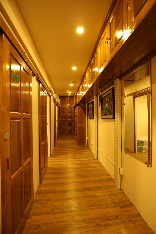 Hostel H Way Γιανγκόν Εξωτερικό φωτογραφία