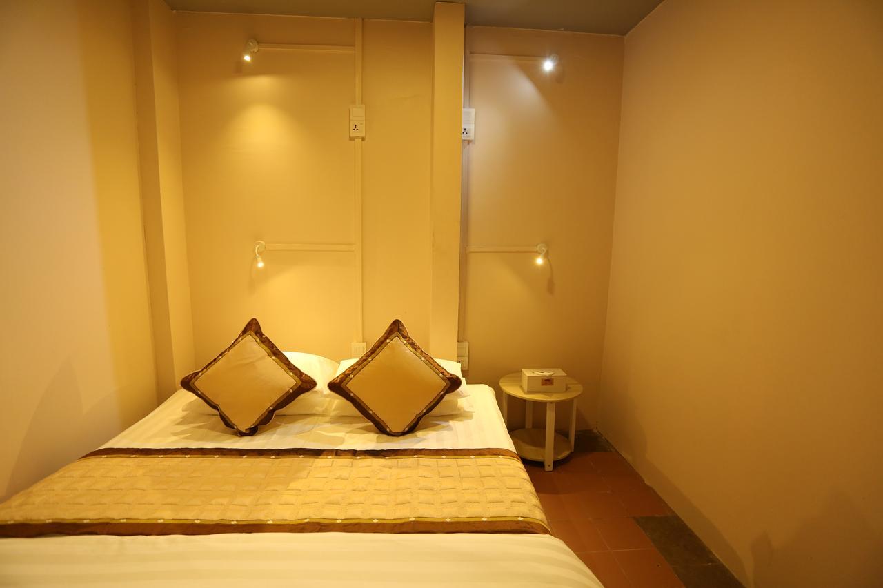 Hostel H Way Γιανγκόν Εξωτερικό φωτογραφία