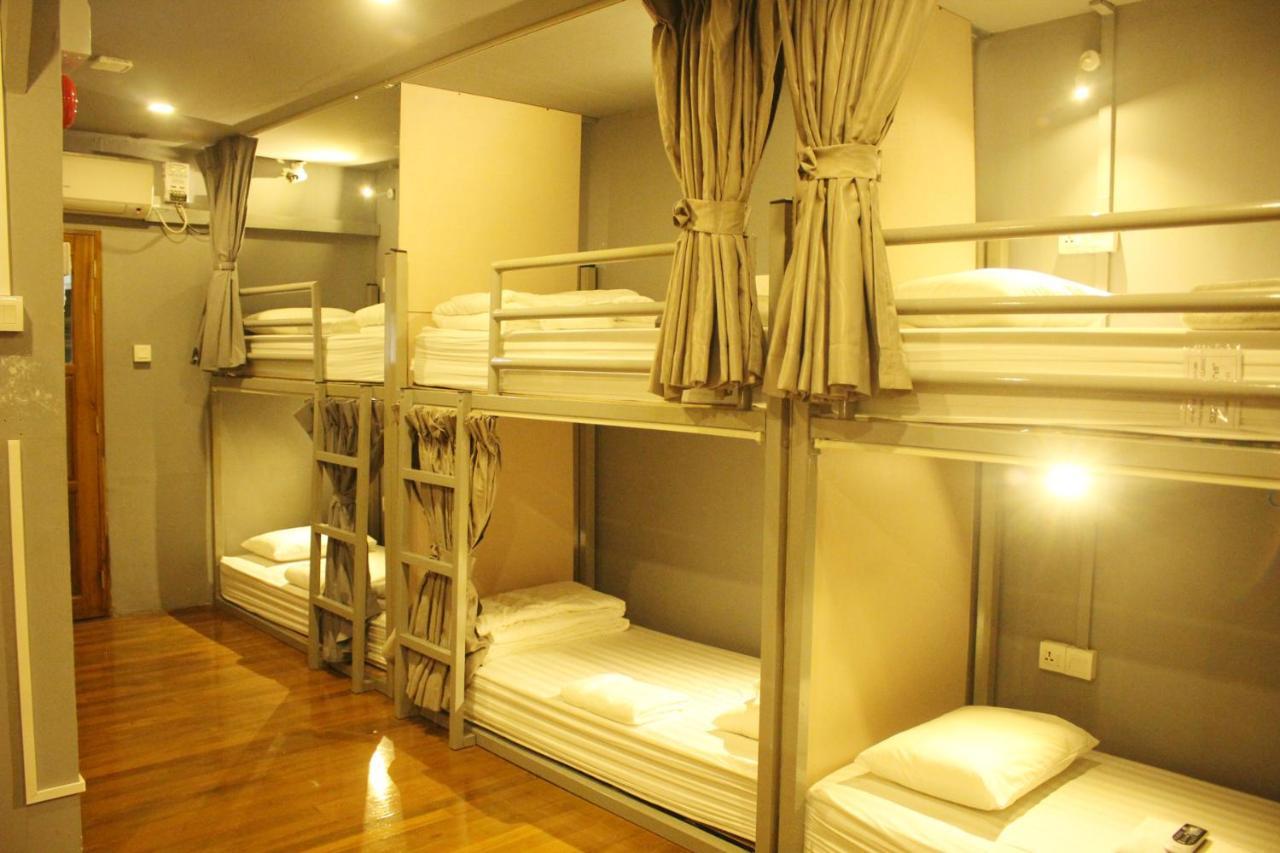 Hostel H Way Γιανγκόν Εξωτερικό φωτογραφία